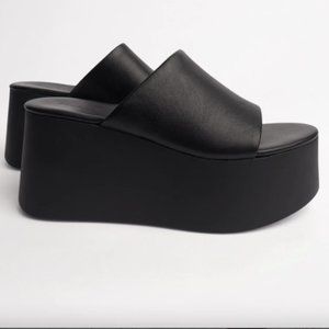 Tony Bianco Tegan Platform Wedge Sandals  - New In Box - Black